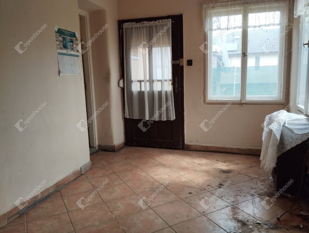 Eladó családi ház, Győrött 59 M Ft, 3 szobás
