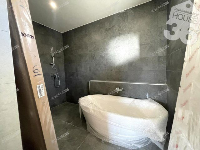 Eladó családi ház, Kecskeméten 107 M Ft, 4 szobás