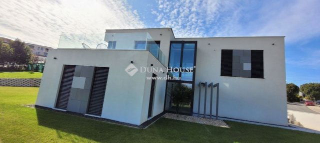 Eladó családi ház, Törökbálinton 398 M Ft, 5 szobás