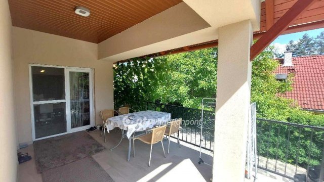 Eladó családi ház, Szentendrén 158 M Ft, 4+1 szobás