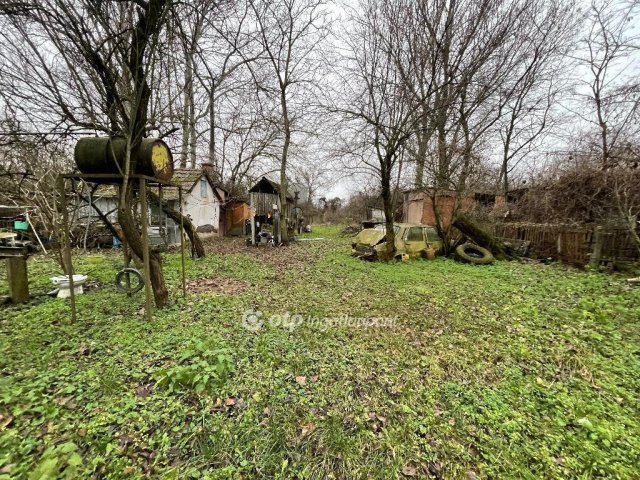 Eladó nyaraló, Nyírtelken 15.9 M Ft, 4 szobás