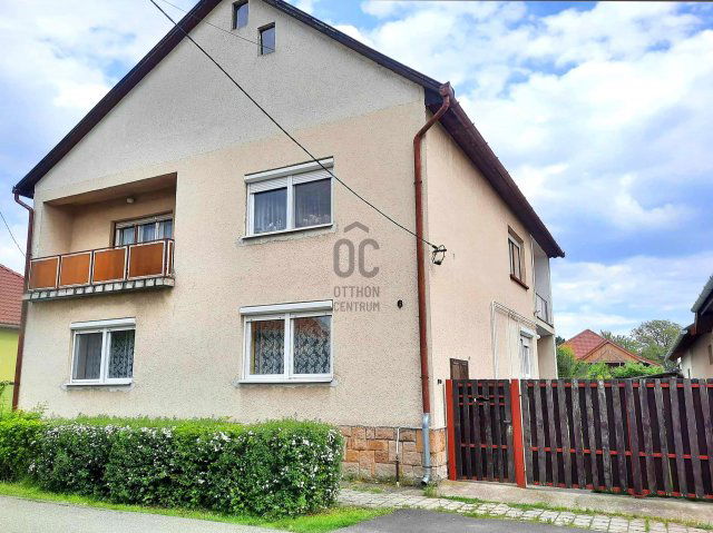 Eladó családi ház, Kismaroson 125 M Ft, 6 szobás