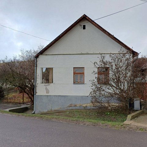 Eladó családi ház, Márkházán 8.9 M Ft, 3 szobás