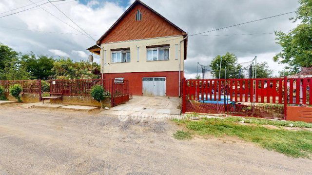 Eladó családi ház, Újfehértón 45 M Ft, 2 szobás