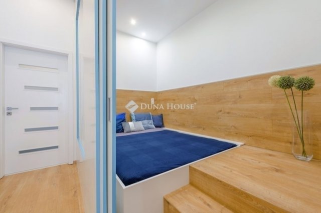 Eladó téglalakás, Budapesten, V. kerületben 233.9 M Ft, 2 szobás