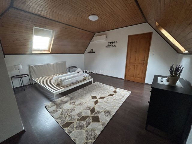 Eladó családi ház, Fülöpszálláson 300 M Ft, 19 szobás