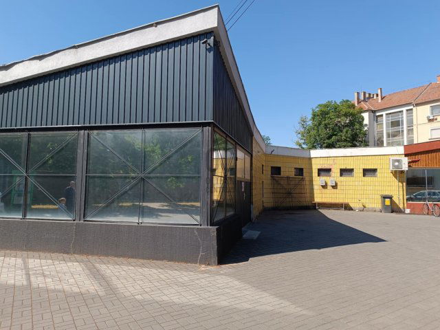 Eladó üzlethelyiség, Hódmezővásárhelyen 34 M Ft