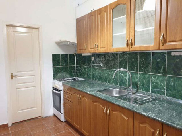 Kiadó téglalakás, albérlet, XV. kerületben, Bánk utcában