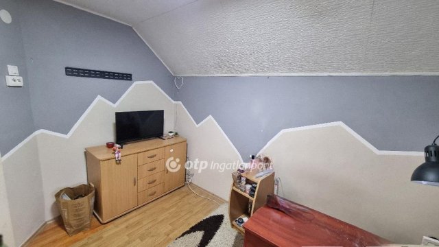 Eladó családi ház, Albertirsán 72.9 M Ft, 6+2 szobás