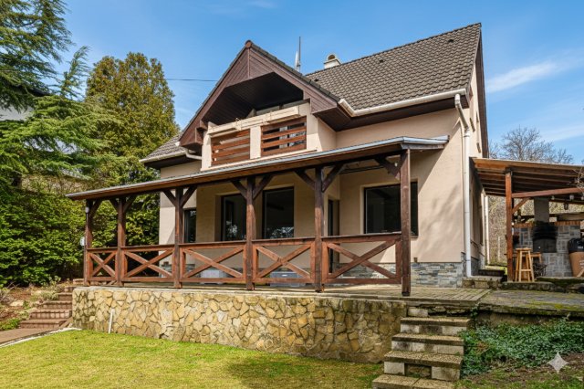 Eladó családi ház, Budaörsön 225 M Ft, 4 szobás