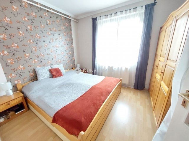 Eladó sorház, Debrecenben 119.5 M Ft, 6 szobás