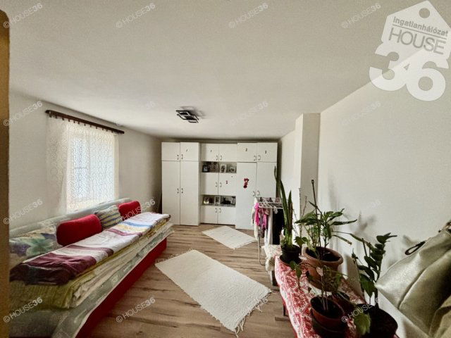 Eladó családi ház, Kiskunfélegyházán 29.9 M Ft, 2 szobás