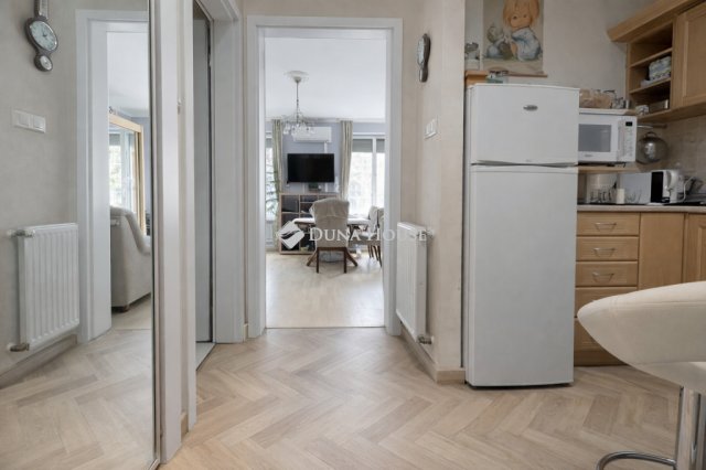 Eladó téglalakás, Budapesten, IX. kerületben 66.6 M Ft, 1 szobás