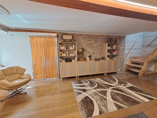 Eladó családi ház, Budapesten, XV. kerületben 129 M Ft, 4 szobás