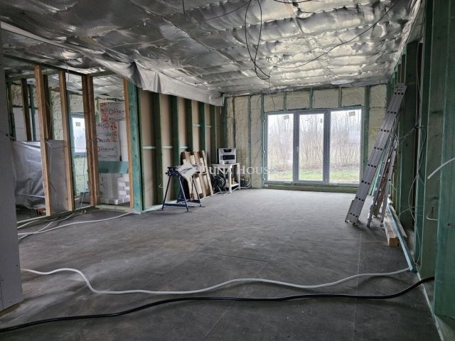 Eladó családi ház, Pócsmegyeren 124.9 M Ft, 4 szobás