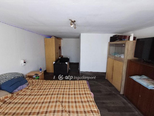 Eladó ikerház, Dávodon 7.5 M Ft, 2 szobás / költözzbe.hu