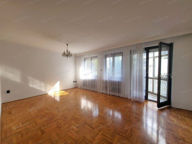 Eladó téglalakás, Győrött 98 M Ft, 2 szobás