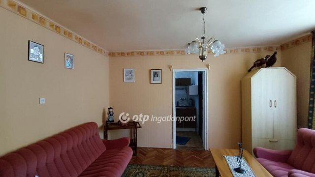 Eladó családi ház, Tarnaleleszen 18 M Ft, 4 szobás
