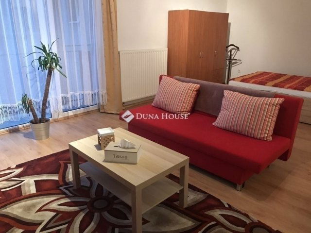 Eladó téglalakás, Budapesten, IX. kerületben 75.9 M Ft, 1 szobás