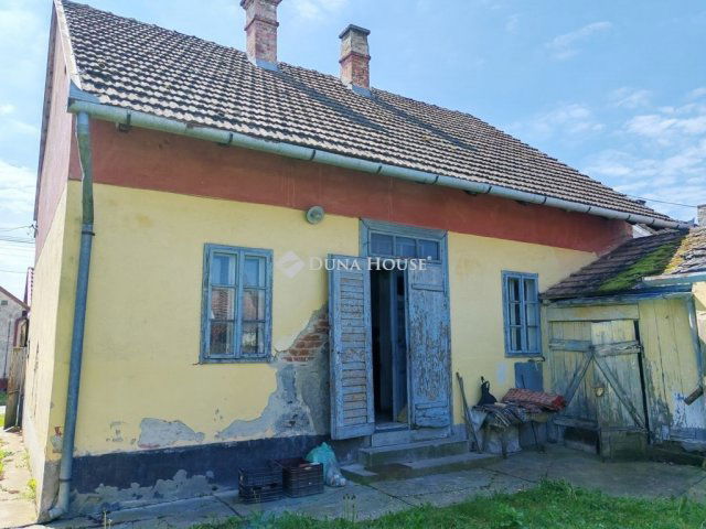 Eladó családi ház, Csurgón 4.9 M Ft, 3 szobás