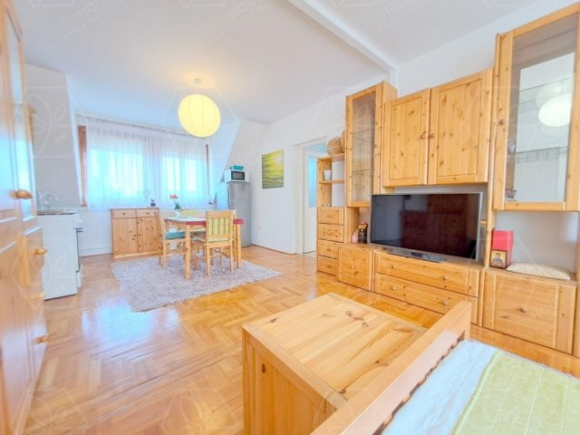 Eladó családi ház, Nyíregyházán 180 M Ft, 6 szobás