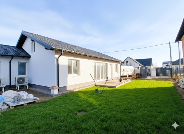 Eladó ikerház, Dunavarsányban 99.6 M Ft, 4 szobás