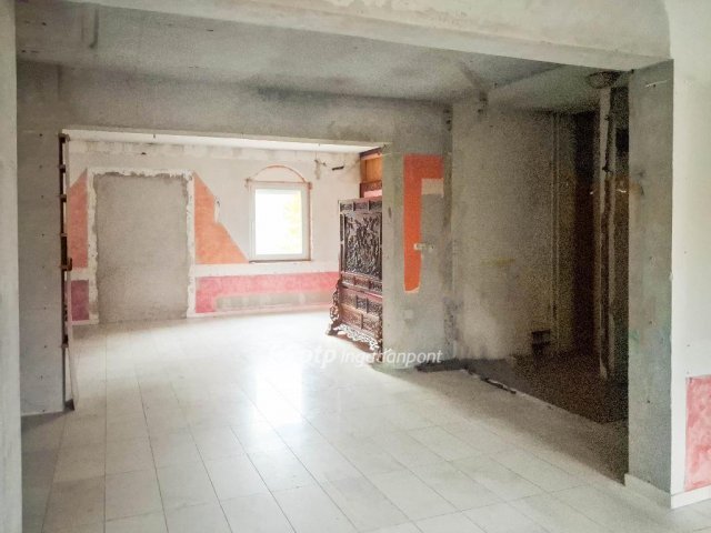 Eladó családi ház, Győrött 149.98 M Ft, 5 szobás