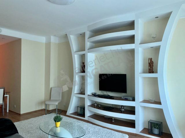 Kiadó téglalakás, albérlet, V. kerületben, József Attila utcában