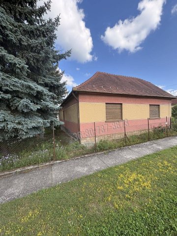 Eladó családi ház, Szendehelyen 75 M Ft, 3 szobás