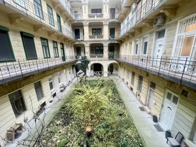 Eladó téglalakás, Budapesten, VII. kerületben 84 M Ft, 2 szobás