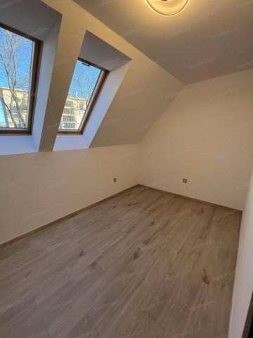 Kiadó ikerház, albérlet, Kecskeméten 650 E Ft / hó, 5 szobás