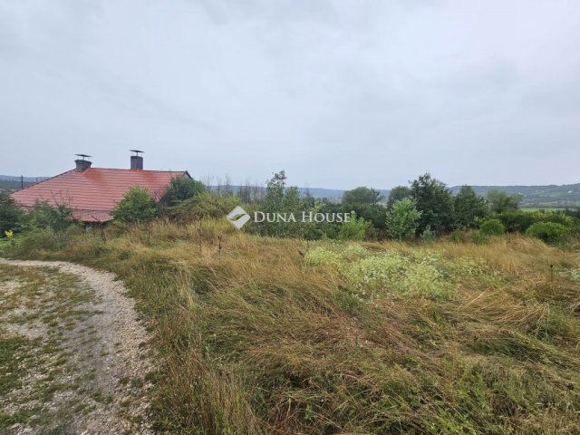 Eladó telek, Pécselyen 190 M Ft / költözzbe.hu