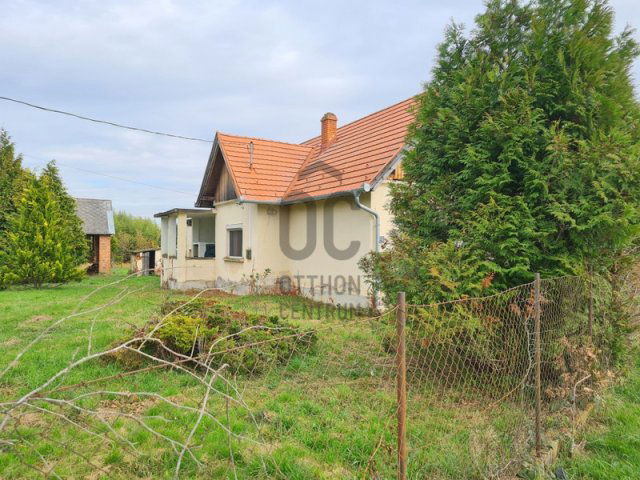 Eladó családi ház, Kisrákoson 16 M Ft, 1 szobás