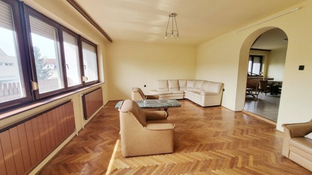 Eladó téglalakás, Nyíregyházán 64.9 M Ft, 4+1 szobás