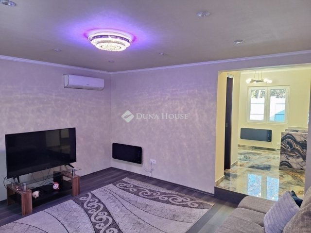 Eladó családi ház, Budapesten, XXI. kerületben 69.9 M Ft