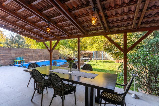 Eladó sorház, Budapesten, XIV. kerületben 249.99 M Ft, 6 szobás