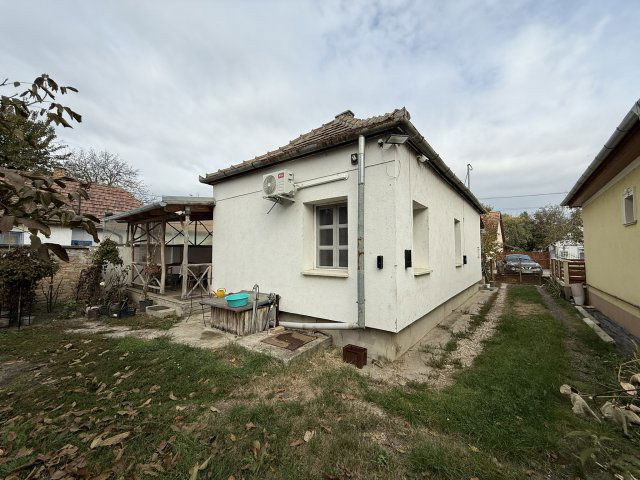 Eladó családi ház, Bicskén 54.9 M Ft, 1+1 szobás