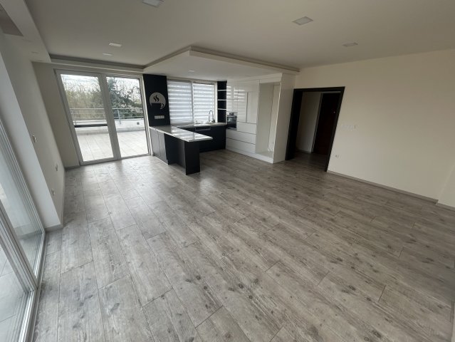 Eladó penthouse lakás, Debrecenben 109 M Ft, 4 szobás