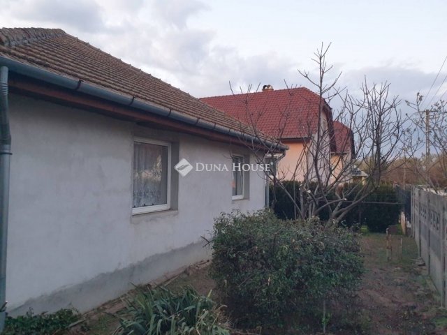 Eladó családi ház, Pilisen 79.9 M Ft, 4 szobás