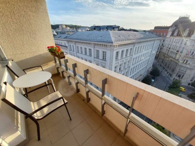 Kiadó téglalakás, albérlet, V. kerületben, József nádor téren