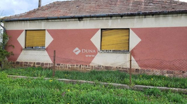 Eladó családi ház, Szigetváron 25.5 M Ft, 3 szobás