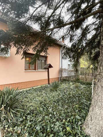 Eladó családi ház, Szolnokon 69.9 M Ft / költözzbe.hu