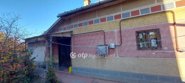 Eladó családi ház, Kunszentmártonban 17.999 M Ft, 3+2 szobás