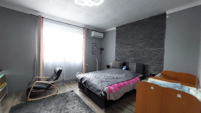 Eladó családi ház, Kengyelen 24 M Ft, 2 szobás