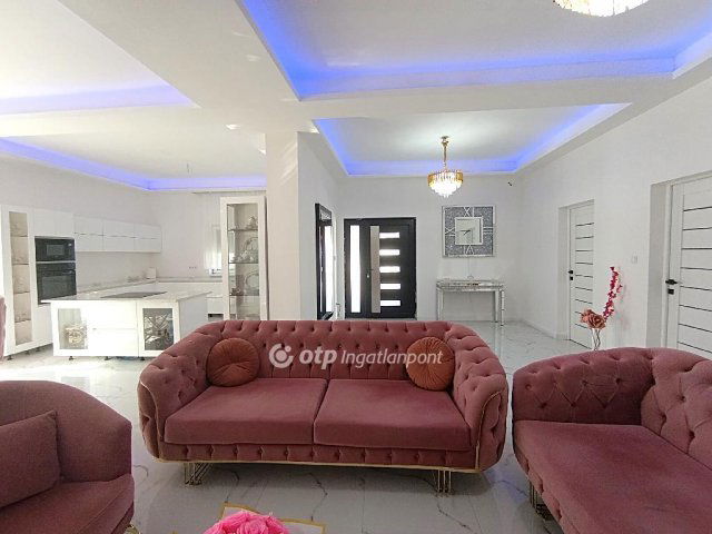 Eladó családi ház, Ercsiben 84.9 M Ft, 3 szobás