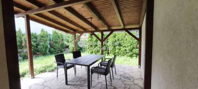 Eladó családi ház, Pécsett 110 M Ft, 4 szobás