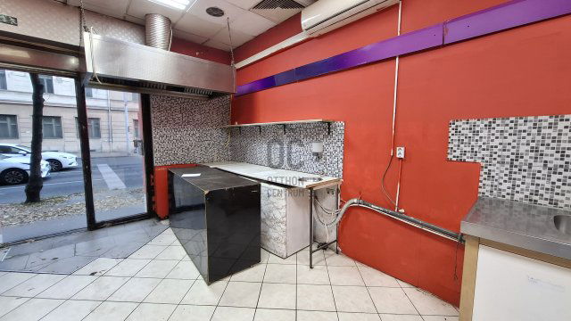 Kiadó üzlethelyiség, Budapesten, III. kerületben 240 E Ft / hó