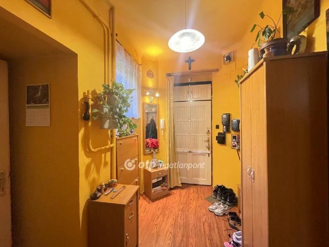 Eladó téglalakás, Budapesten, VIII. kerületben 99 M Ft, 3 szobás