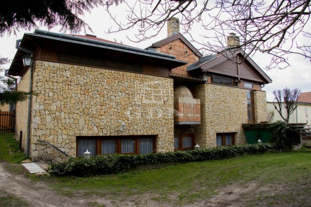 Eladó üzlethelyiség, Tökölön 100 M Ft / költözzbe.hu