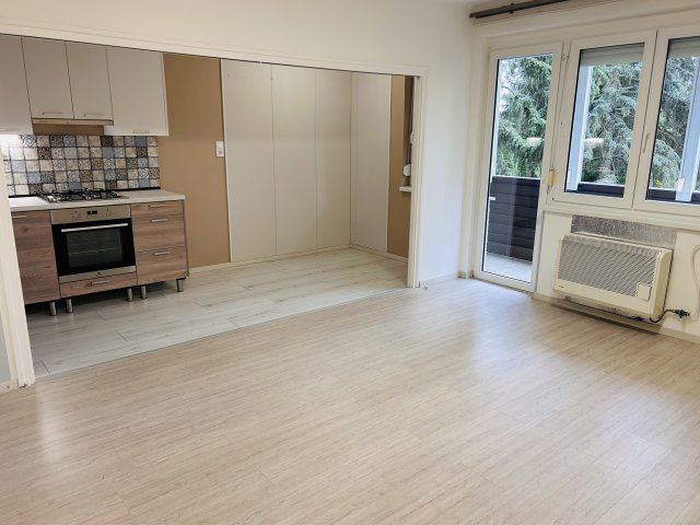 Eladó téglalakás, Keszthelyen 56 M Ft, 1+2 szobás